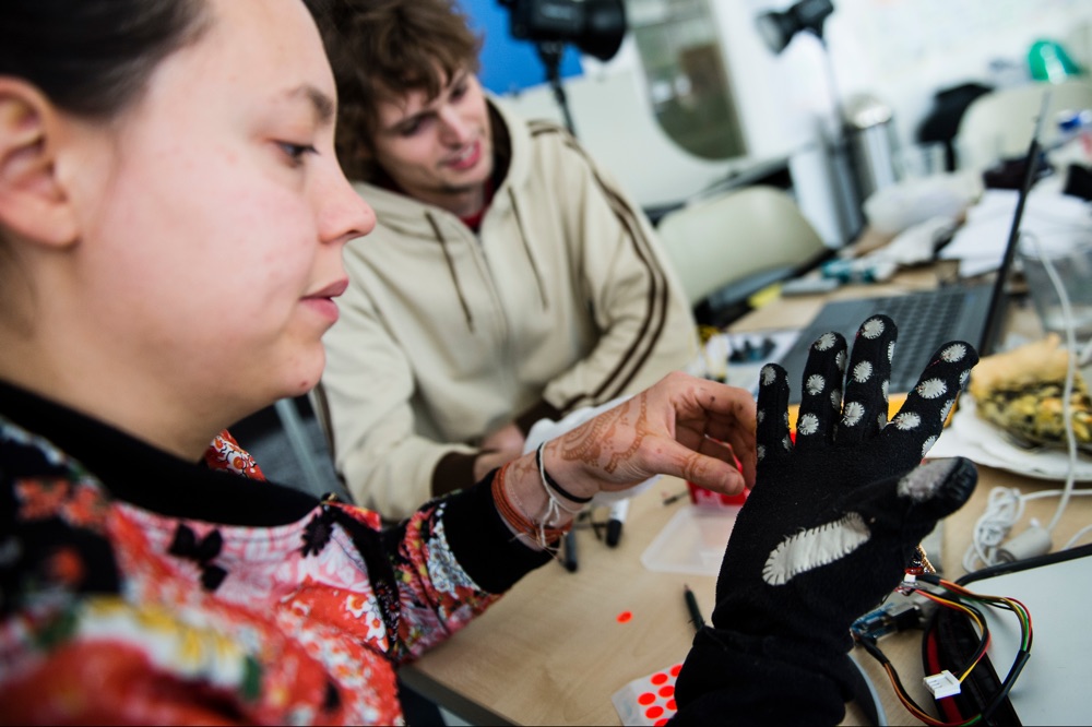 Der Chefredakteur der BZ, Peter Huth stellt im Heimathafen in Berlin sein neues Buch -Berlin Requim- vor.